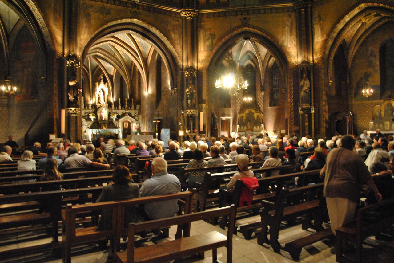 Intérieur de l'église - il y avait du monde !