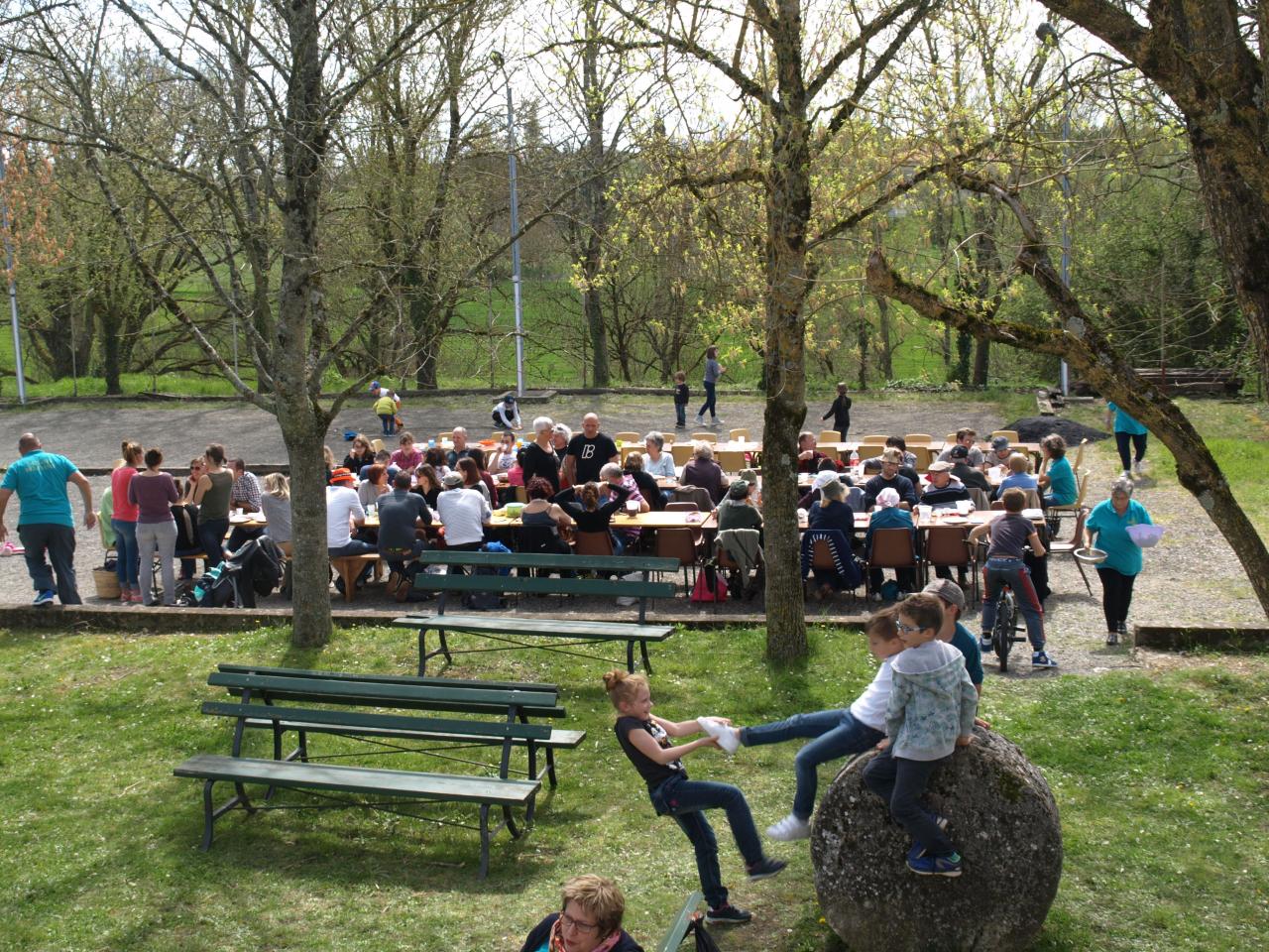 Le repas au soleil 2